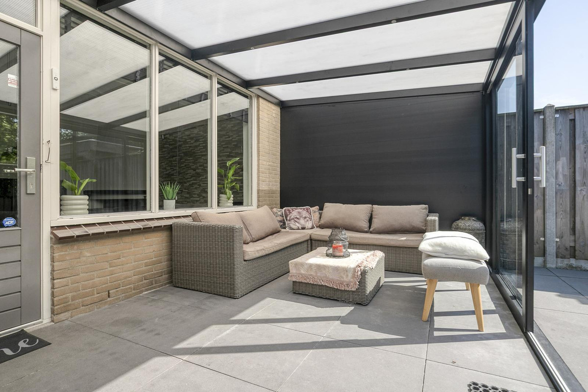 Tussenwoning te koop: Neckarstraat 6, Lelystad