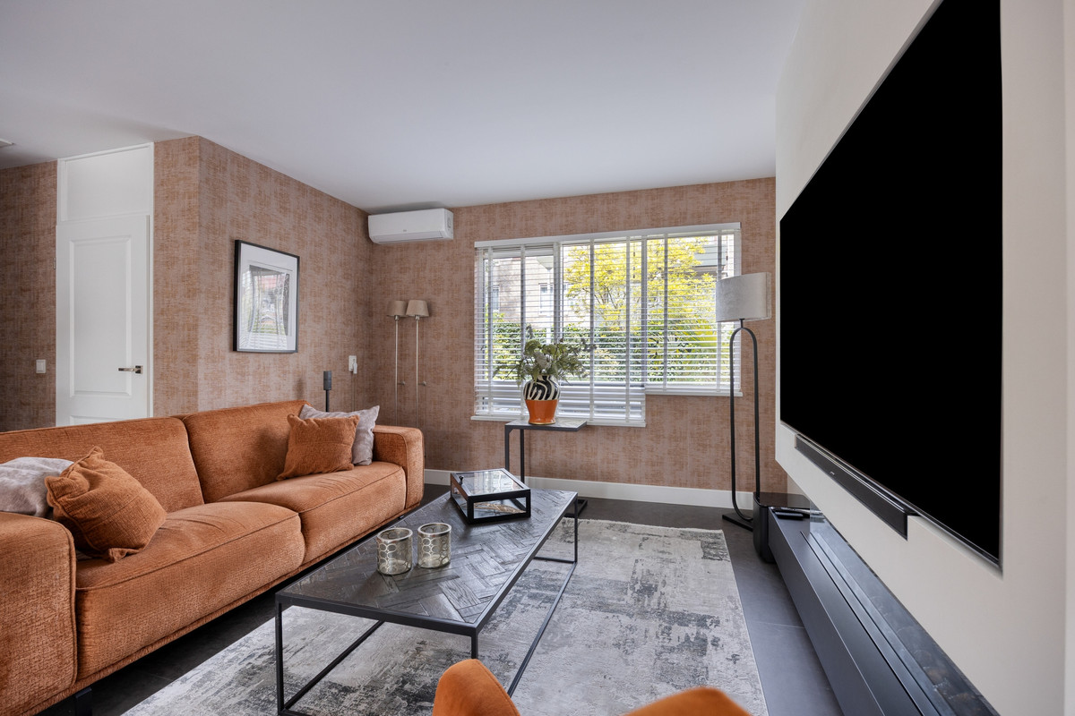Tussenwoning te koop: Samenwerking 27, Amsterdam