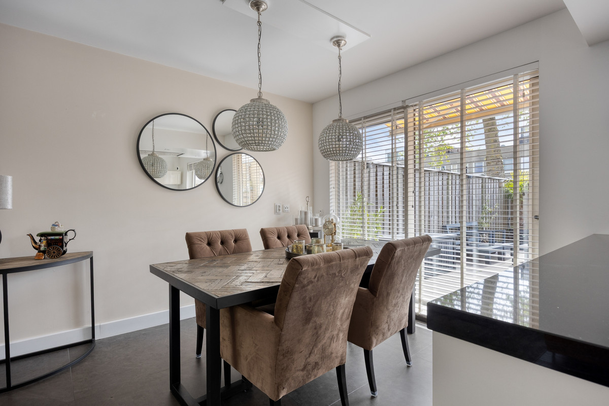 Tussenwoning te koop: Samenwerking 27, Amsterdam