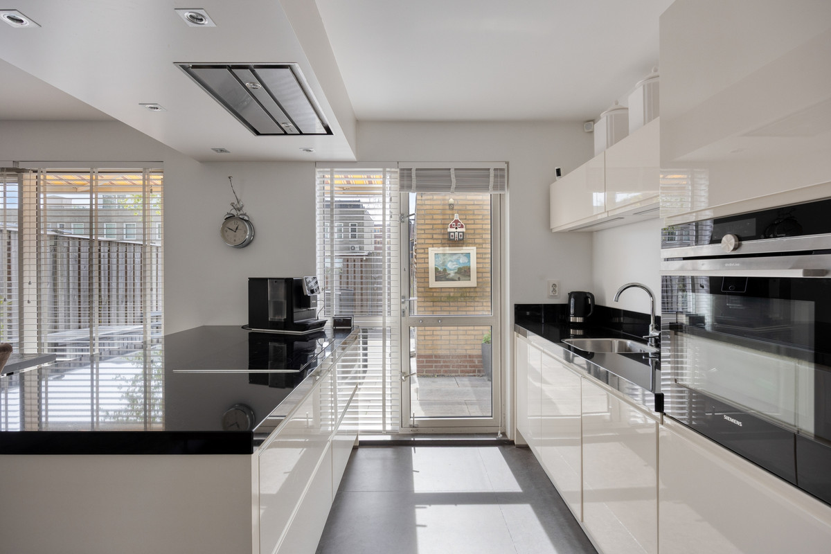 Tussenwoning te koop: Samenwerking 27, Amsterdam