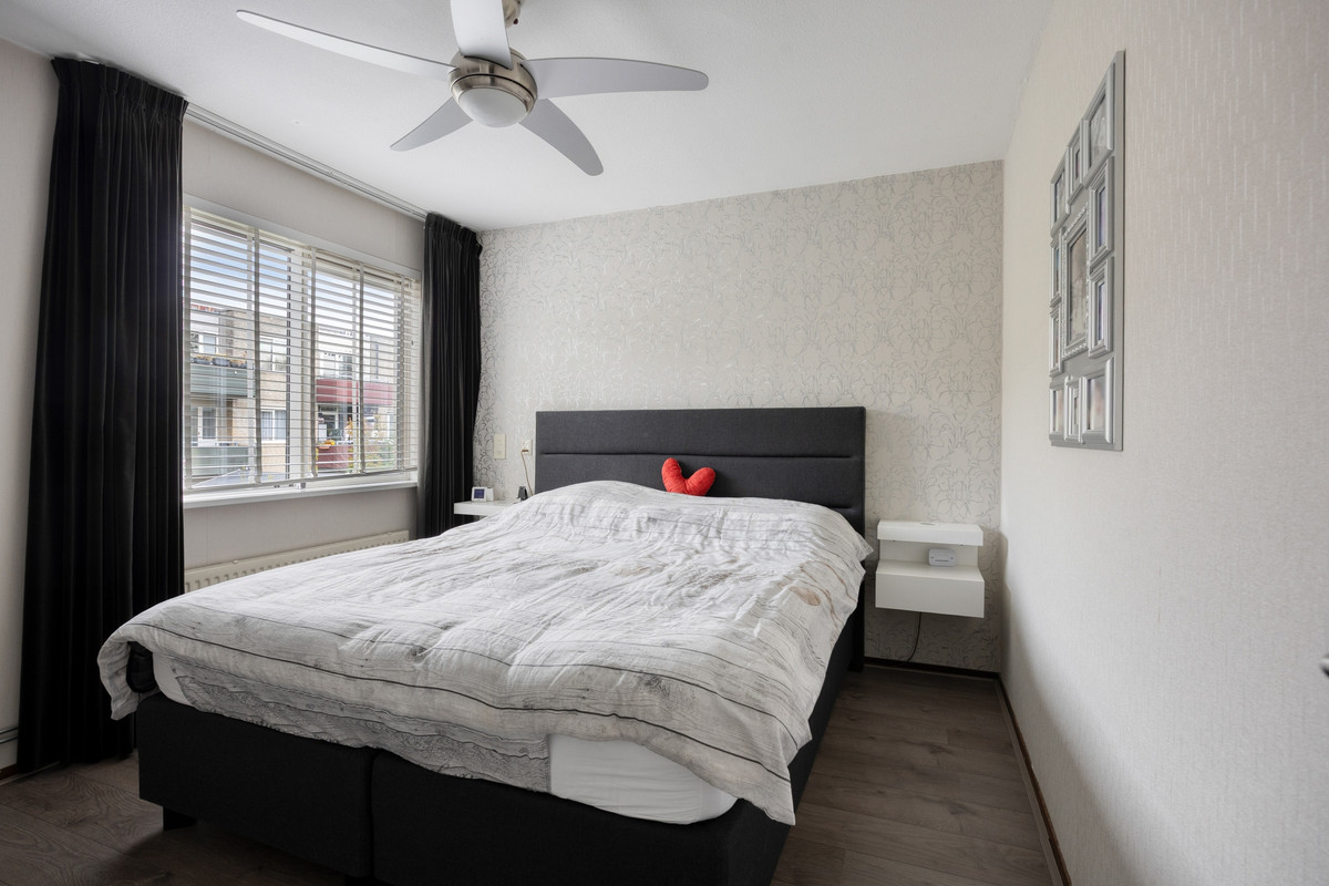 Tussenwoning te koop: Samenwerking 27, Amsterdam