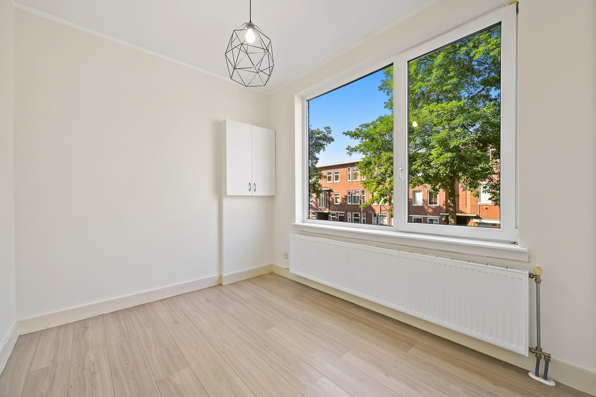 Appartement te koop: Tienhovenselaan 4, 'S-Gravenhage