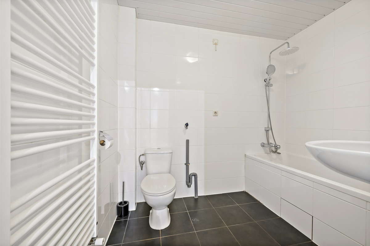 Appartement te koop: Tienhovenselaan 4, 'S-Gravenhage
