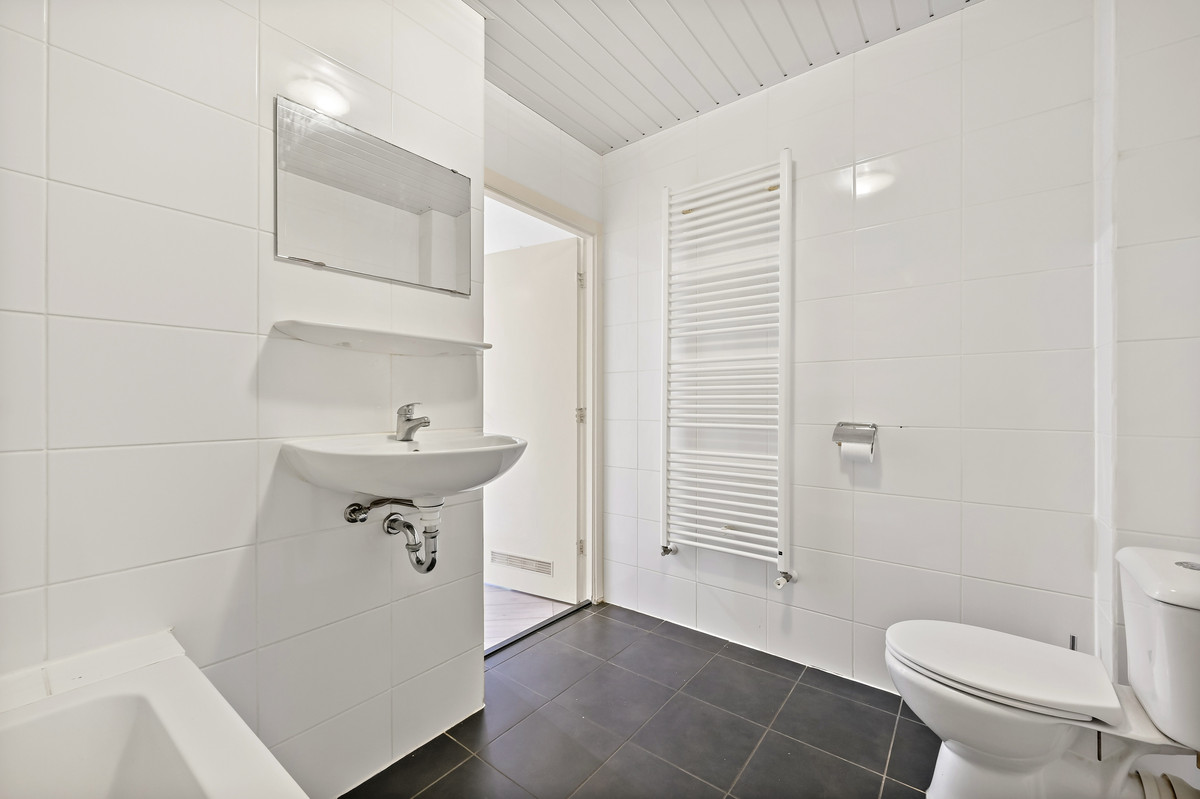Appartement te koop: Tienhovenselaan 4, 'S-Gravenhage
