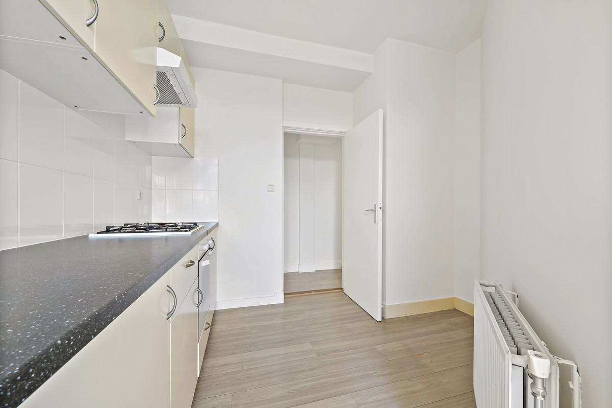 Appartement te koop: Tienhovenselaan 4, 'S-Gravenhage