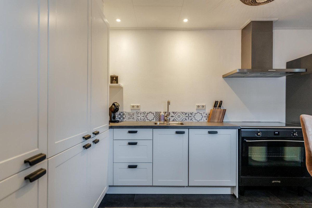Twee-onder-één-kap te koop: Cornelis Houtmanstraat 22, Delfzijl