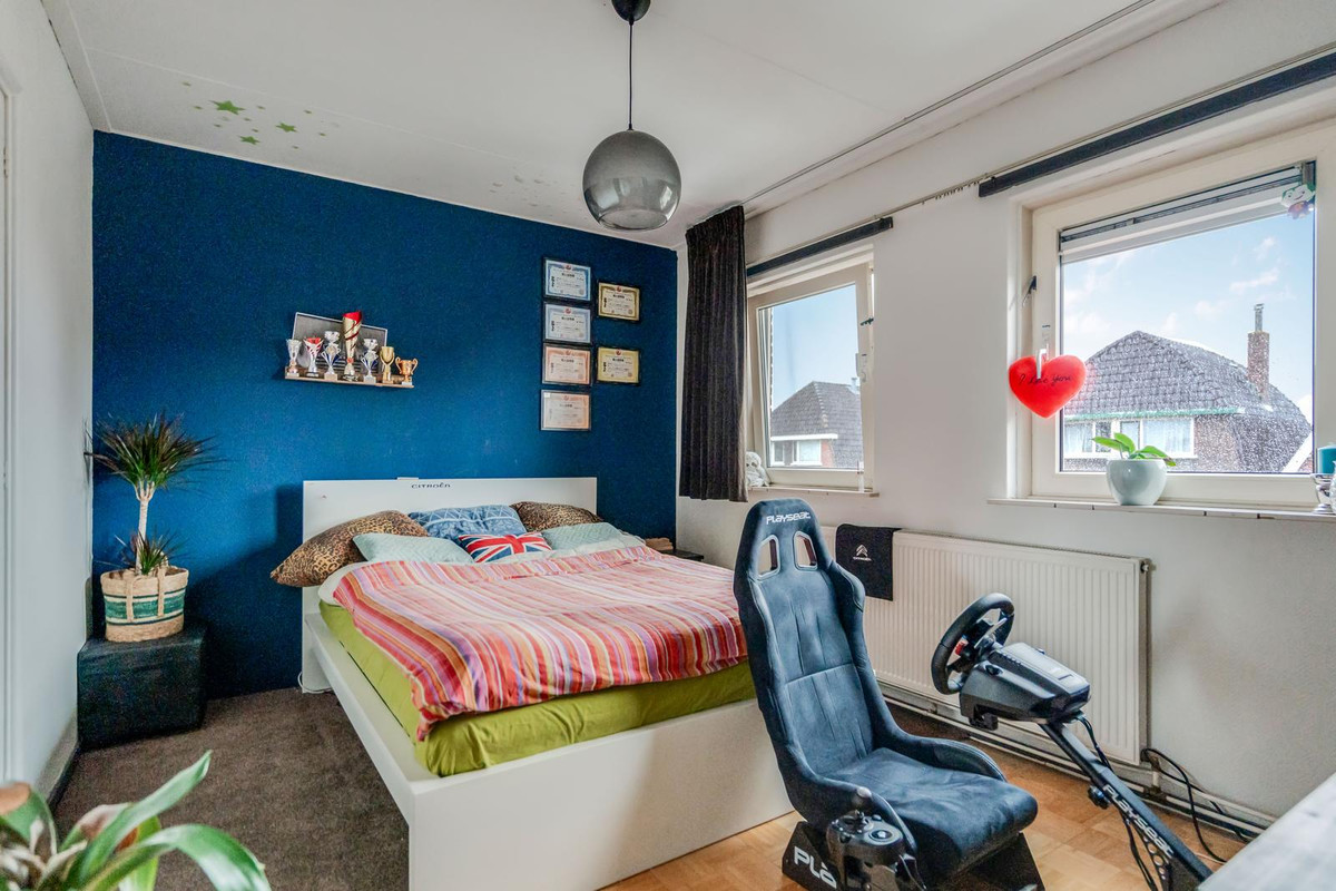 Twee-onder-één-kap te koop: Cornelis Houtmanstraat 22, Delfzijl