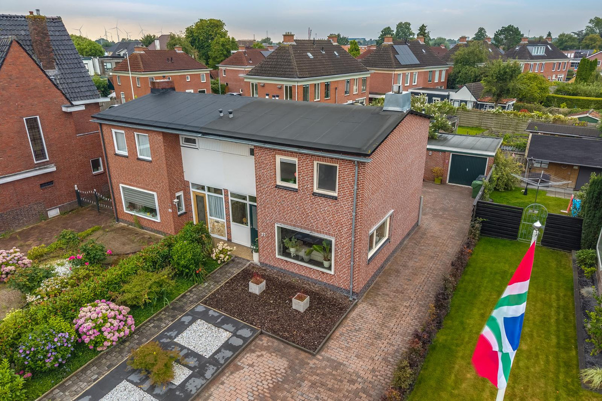 Twee-onder-één-kap te koop: Cornelis Houtmanstraat 22, Delfzijl