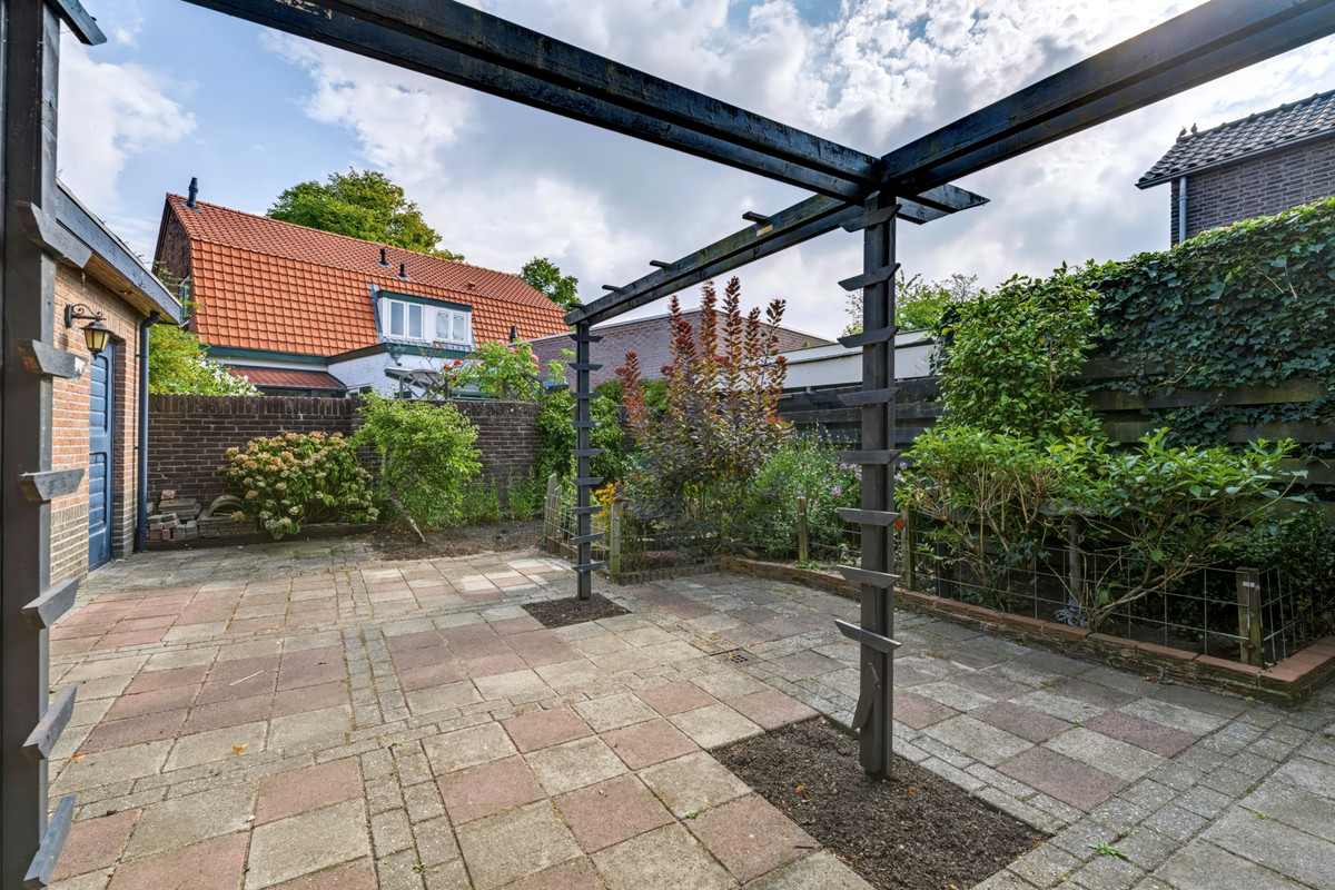 Vrijstaande woning te koop: Laanstraat 5, Soest