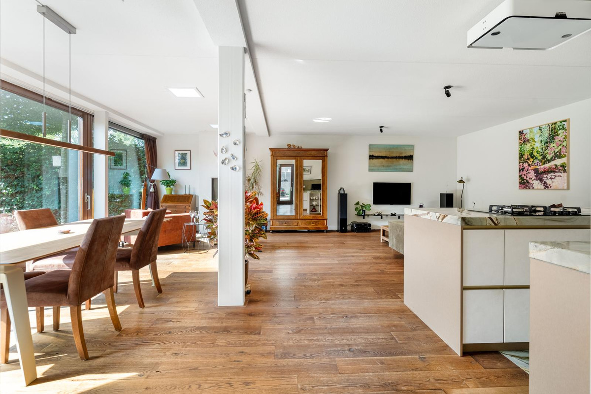 Tussenwoning te koop: Collierstraat 33, Almere