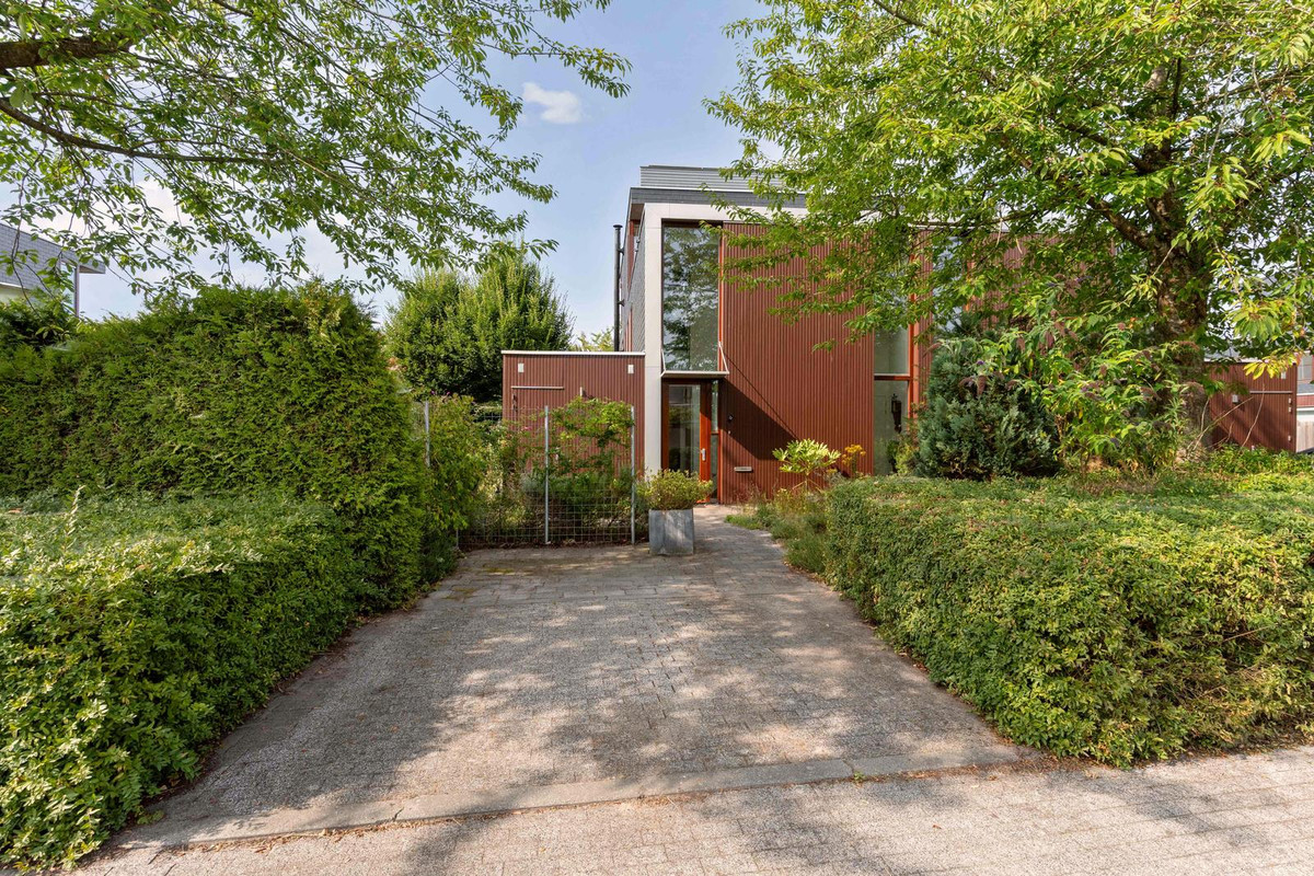 Tussenwoning te koop: Collierstraat 33, Almere