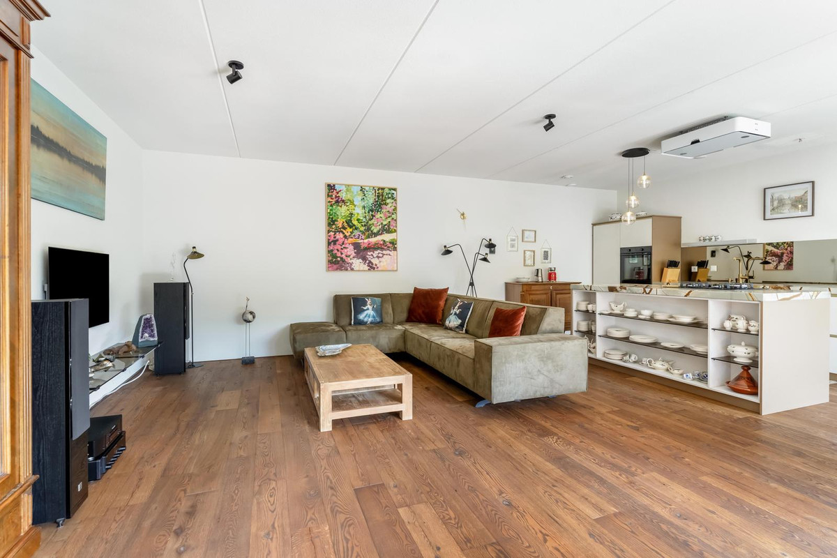 Tussenwoning te koop: Collierstraat 33, Almere