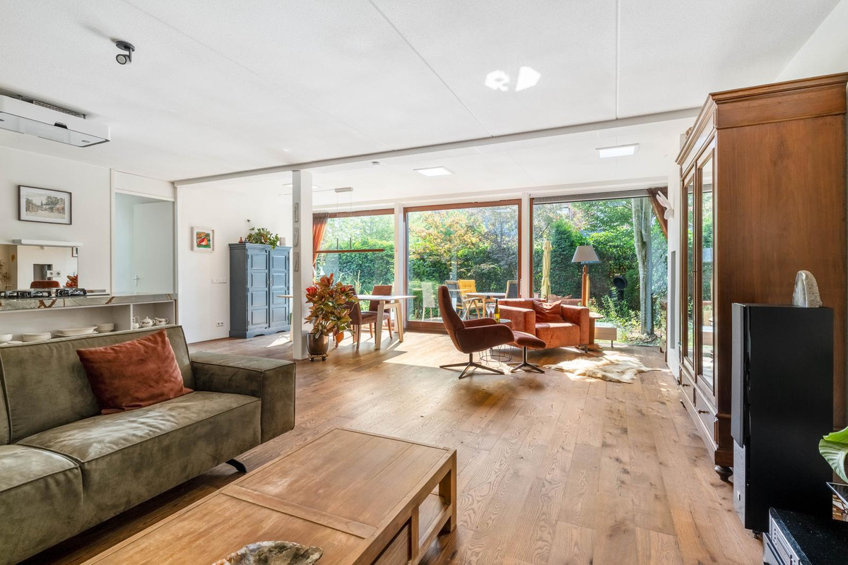 Tussenwoning te koop: Collierstraat 33, Almere