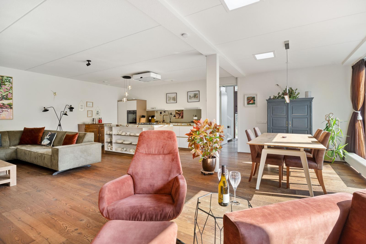 Tussenwoning te koop: Collierstraat 33, Almere