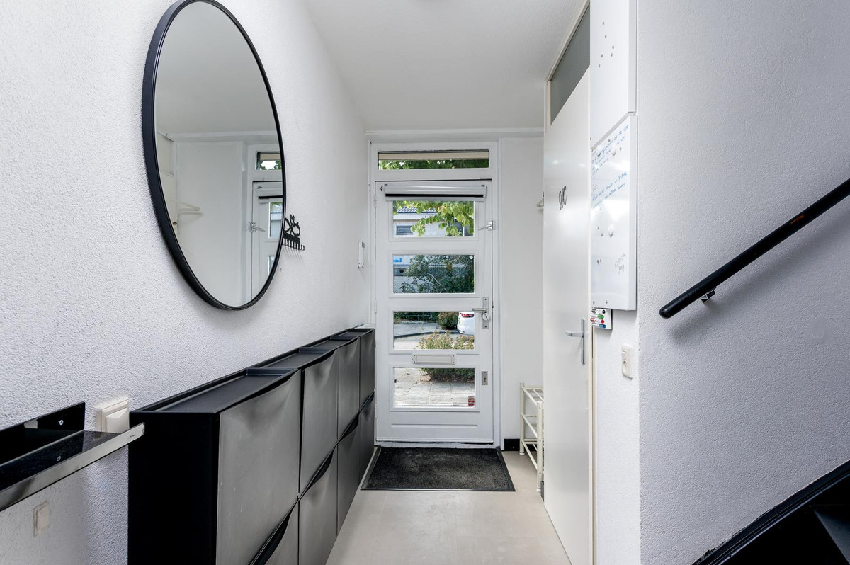 Hoekwoning te koop: John Fordstraat 43, Almere