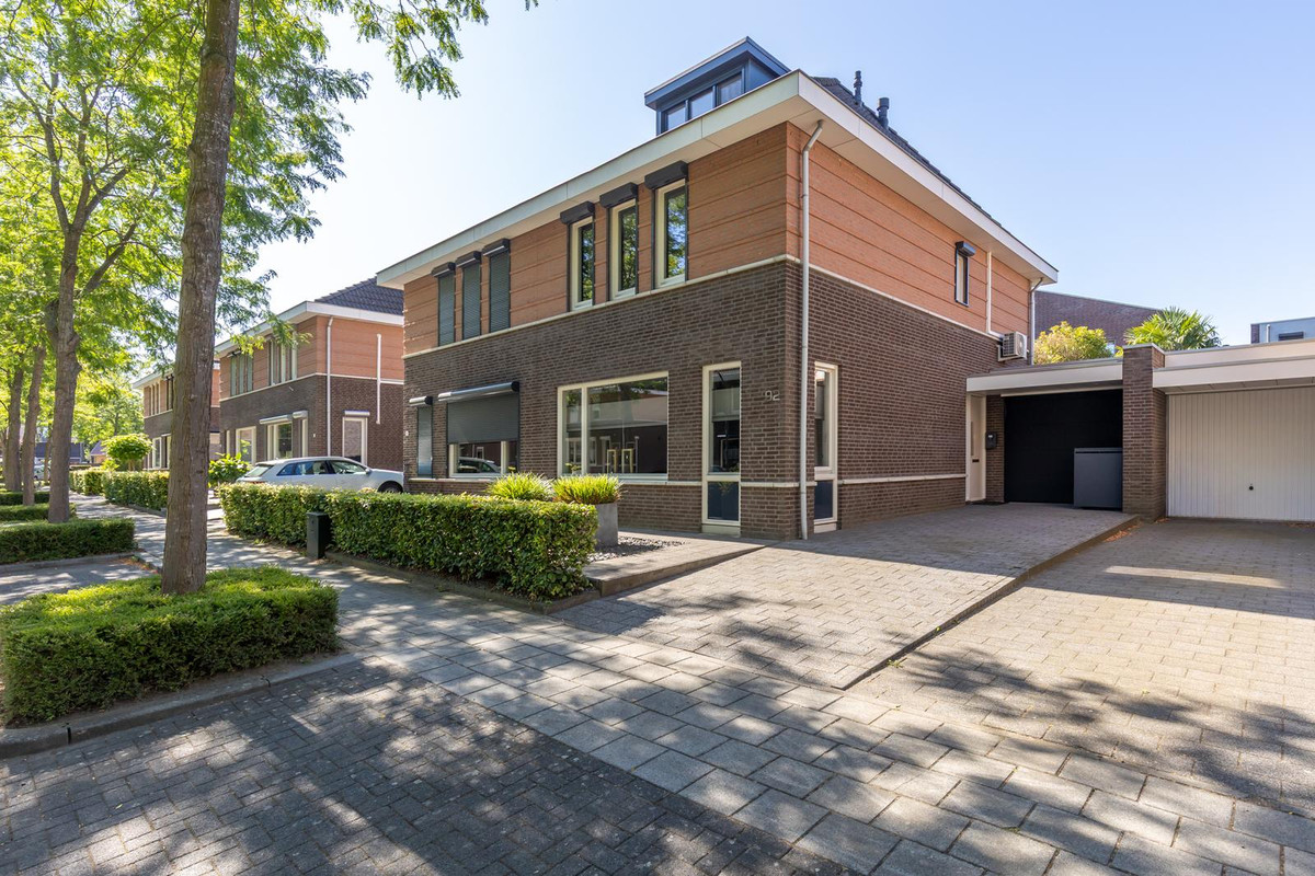 Tussenwoning te koop: Laan van Westfalen 92, Geleen