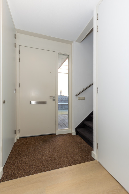 Tussenwoning te koop: Laan van Westfalen 92, Geleen