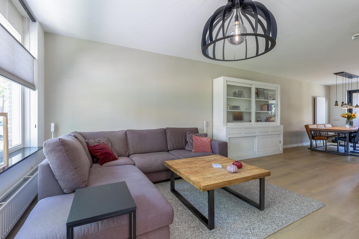 Tussenwoning te koop: Laan van Westfalen 92, Geleen