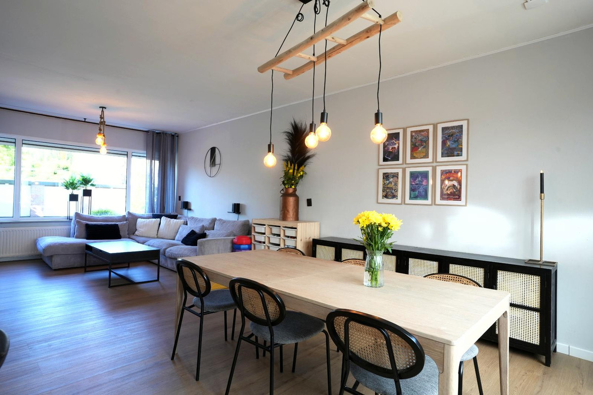 Tussenwoning te koop: Loobeek 38, Geleen