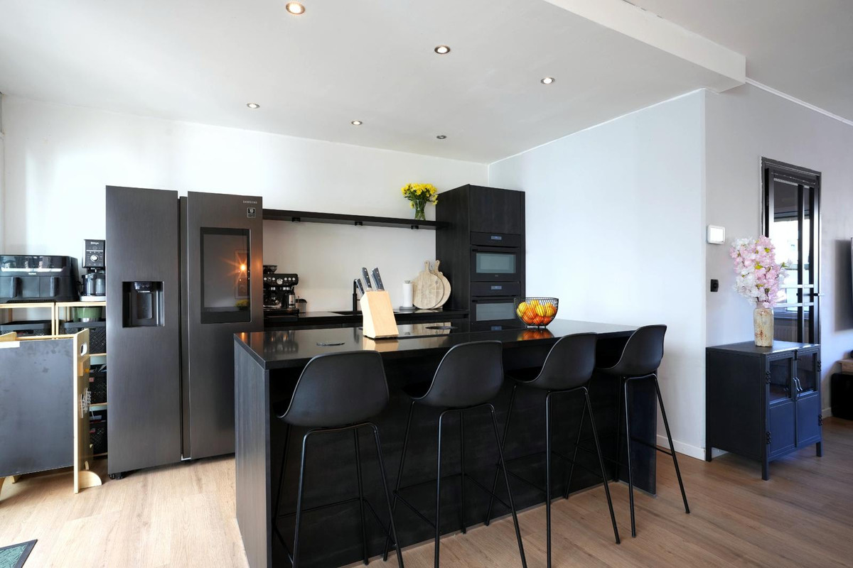 Tussenwoning te koop: Loobeek 38, Geleen