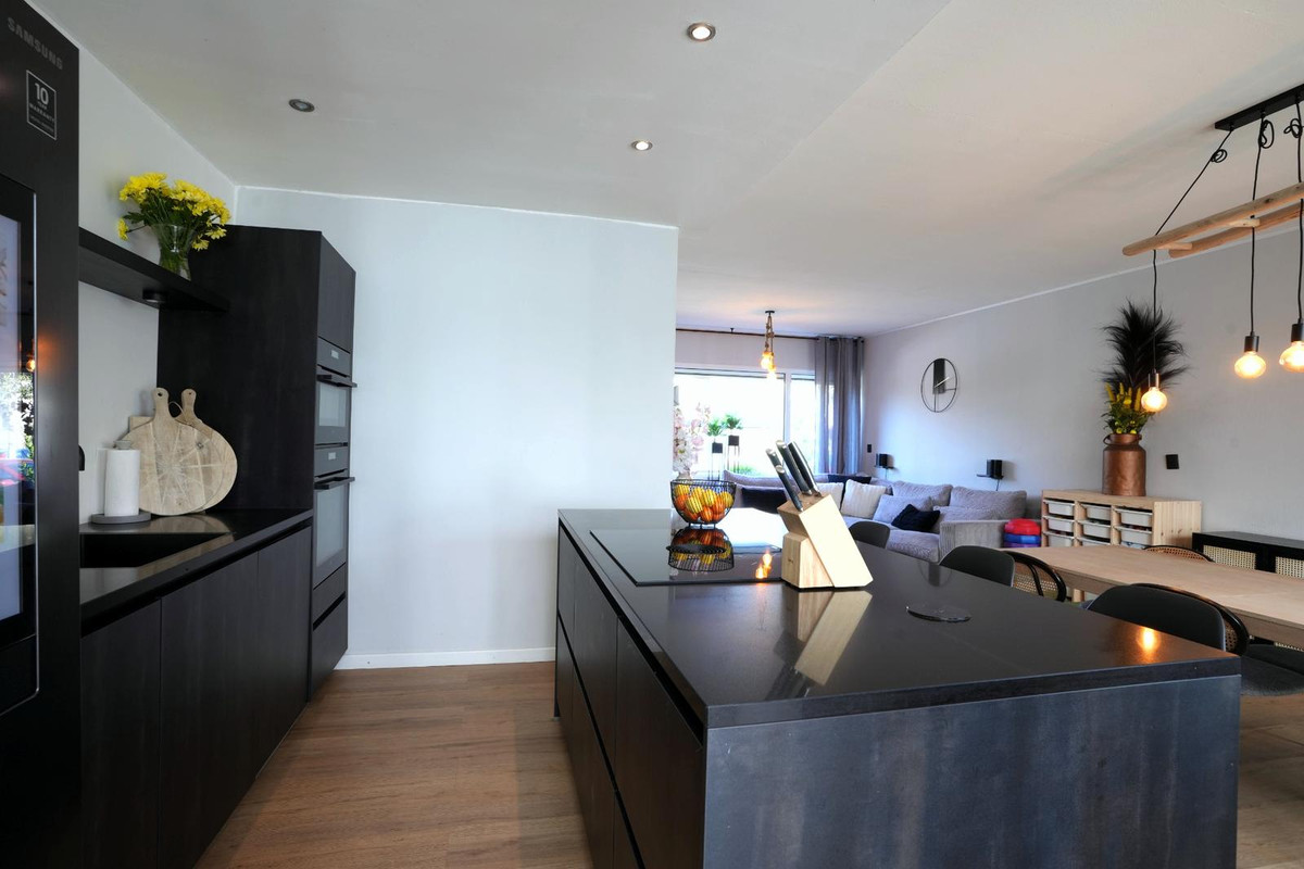 Tussenwoning te koop: Loobeek 38, Geleen