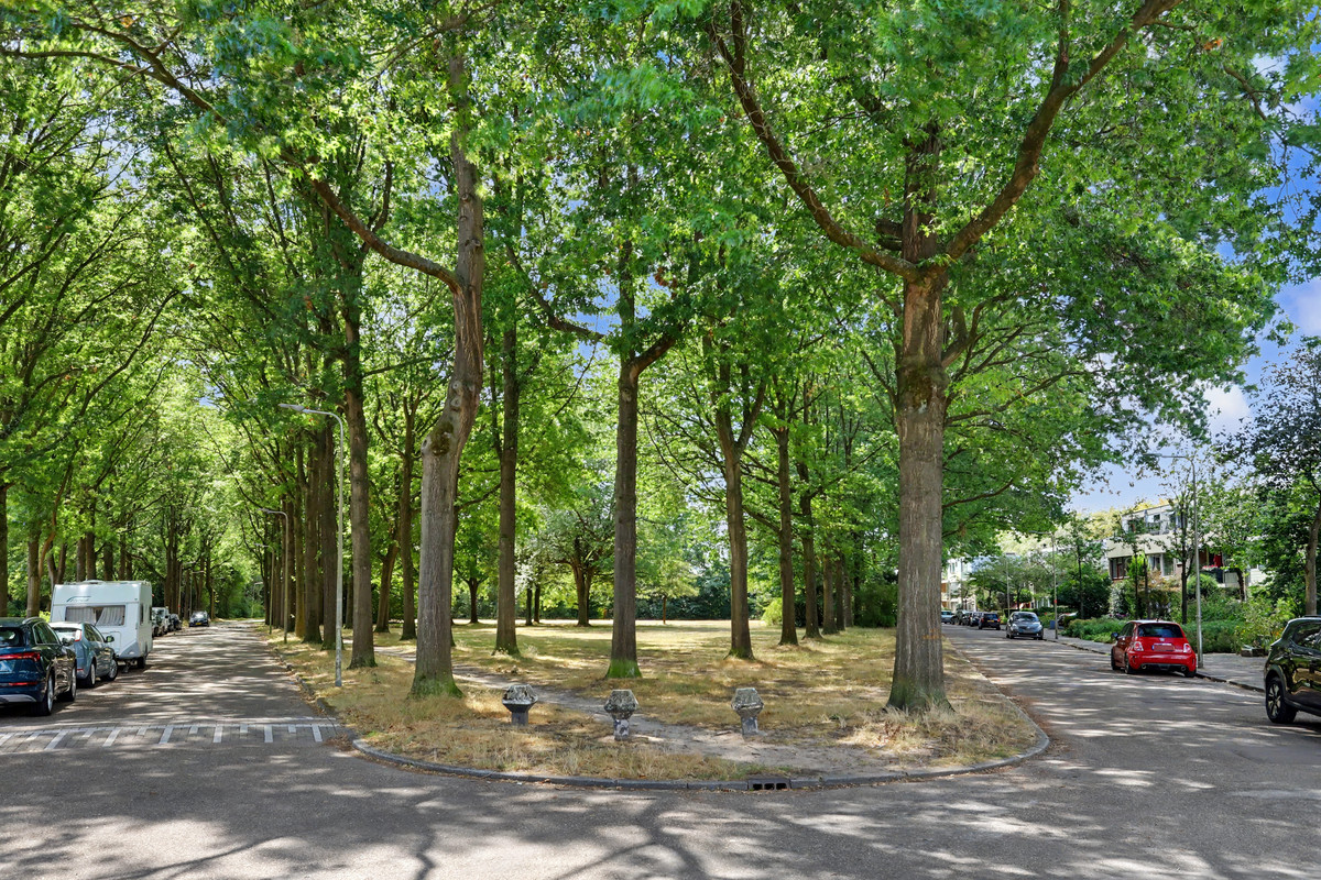 Tussenwoning te koop: Korhoenlaan 28, Zeist