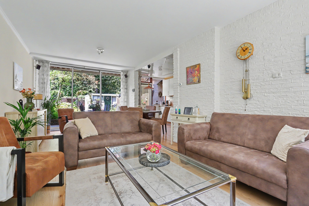 Tussenwoning te koop: Korhoenlaan 28, Zeist