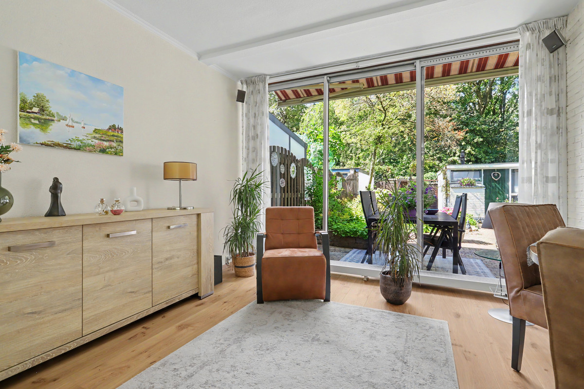 Tussenwoning te koop: Korhoenlaan 28, Zeist