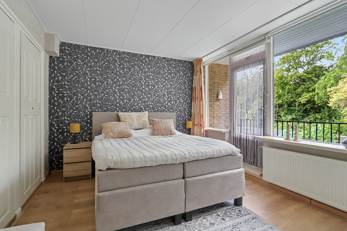 Tussenwoning te koop: Korhoenlaan 28, Zeist