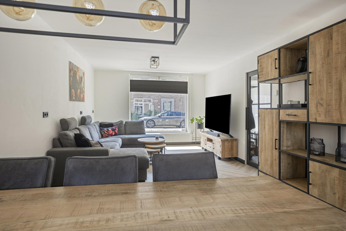 Tussenwoning te koop: Braillestraat 9, Grave