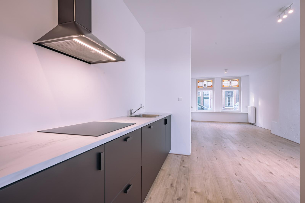 Tussenwoning te huur: Tugelastraat 64, Haarlem