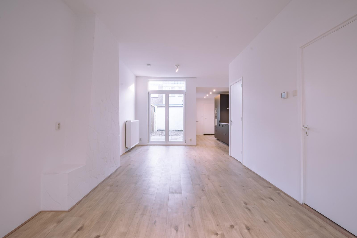 Tussenwoning te huur: Tugelastraat 64, Haarlem