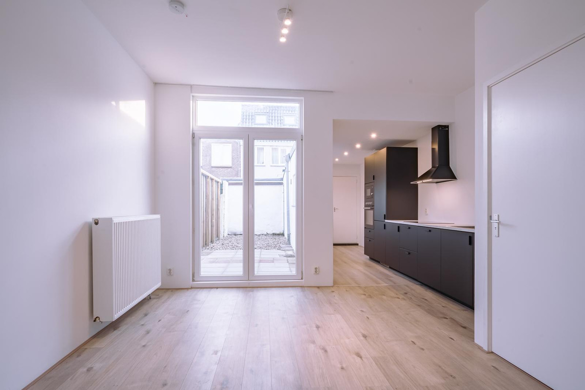 Tussenwoning te huur: Tugelastraat 64, Haarlem