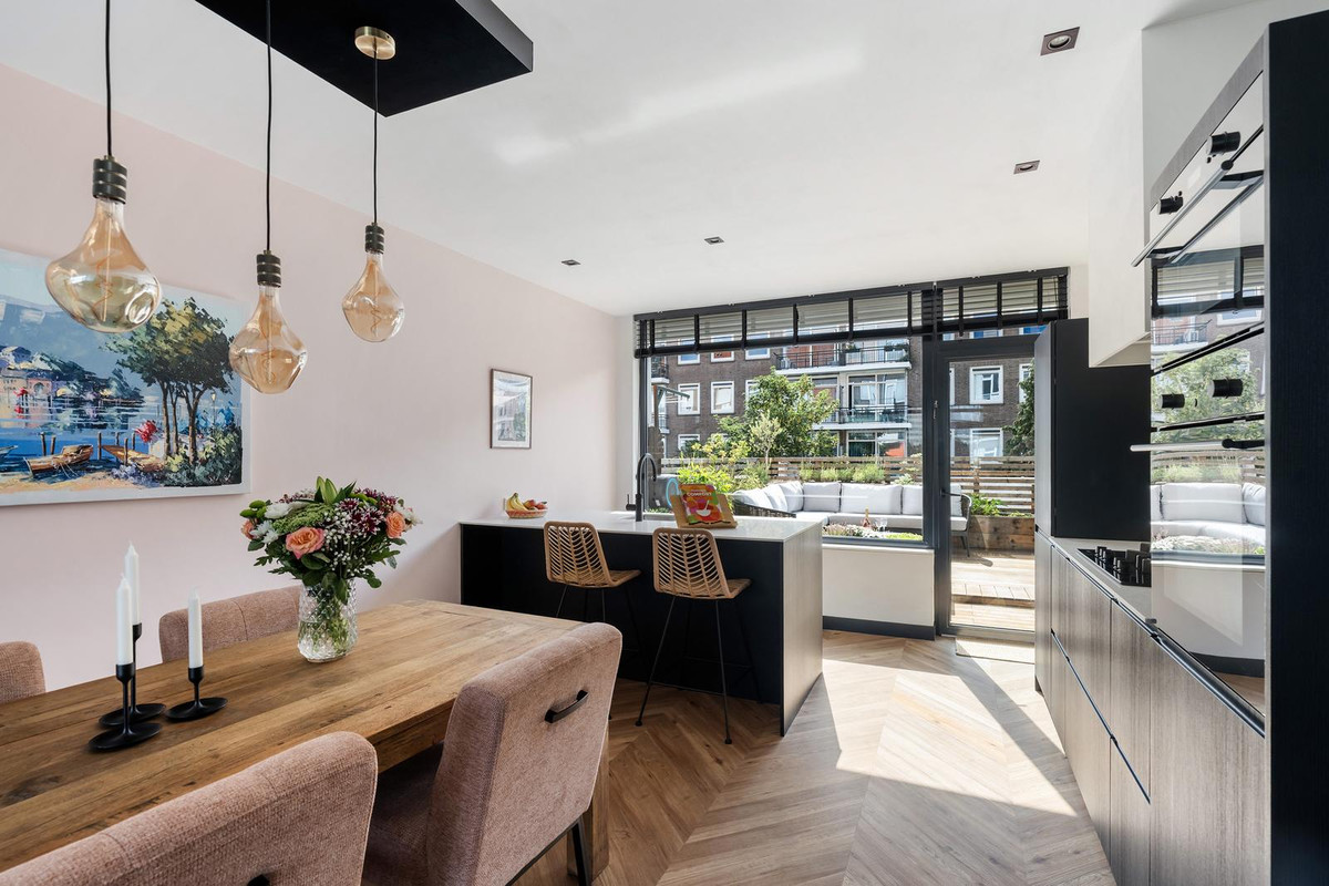 Appartement te koop: Maaskade 150B, Rotterdam