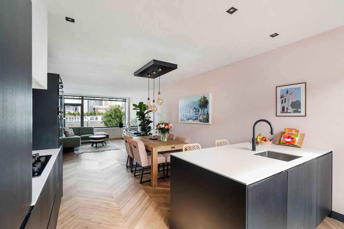 Appartement te koop: Maaskade 150B, Rotterdam