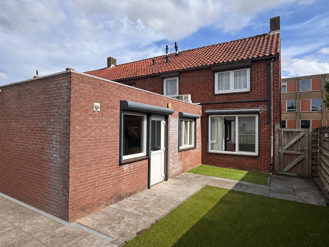 Hoekwoning te koop: Zuidlandstraat 80, Terneuzen