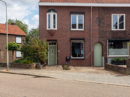 Op de Vey 8