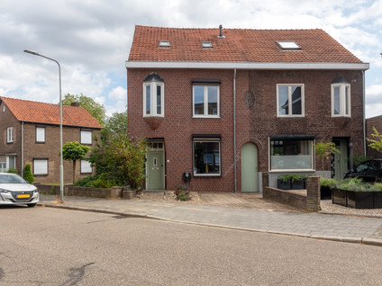Op de Vey 8