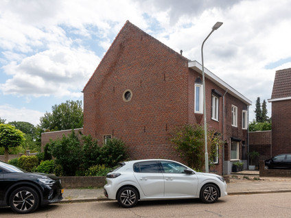 Op de Vey 8