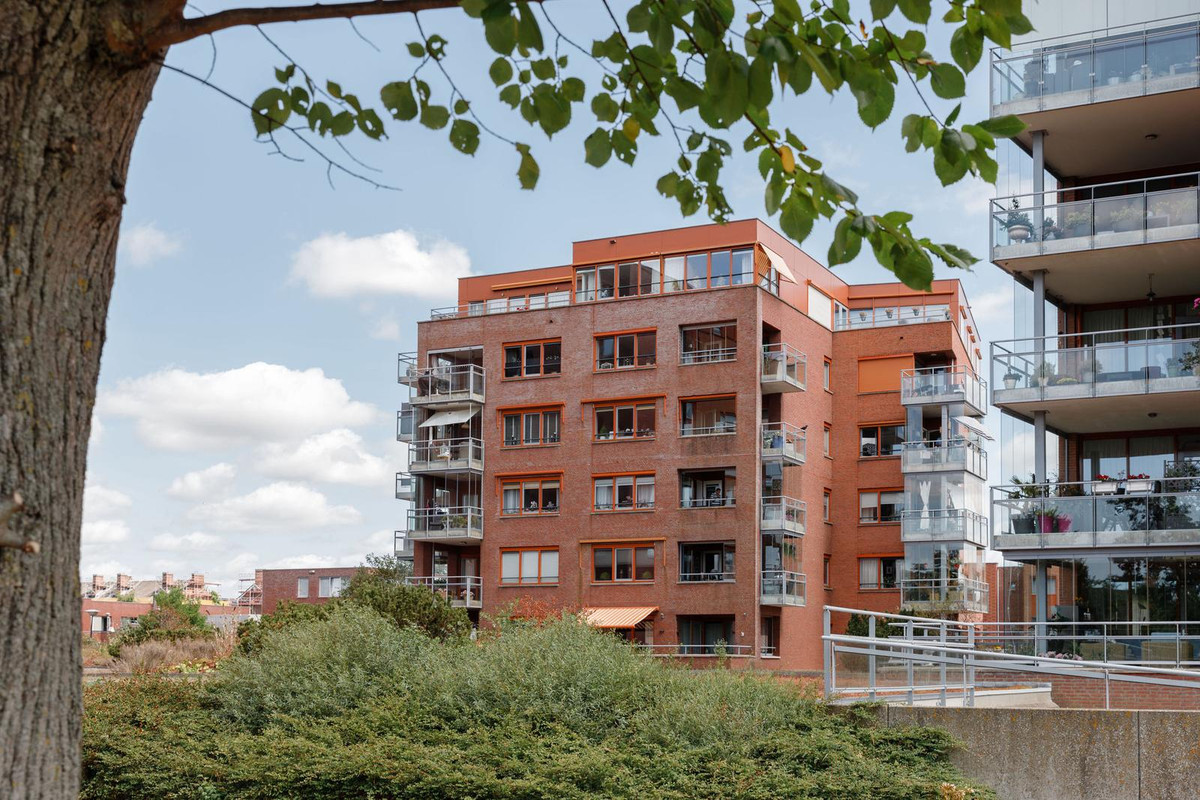 Appartement te koop: van der Hoopstraat 57B, Beverwijk