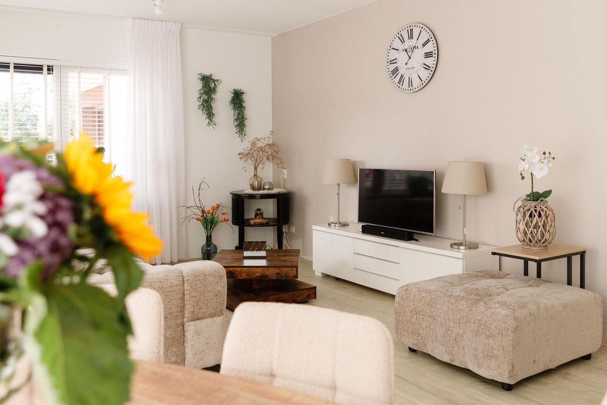Appartement te koop: van der Hoopstraat 57B, Beverwijk
