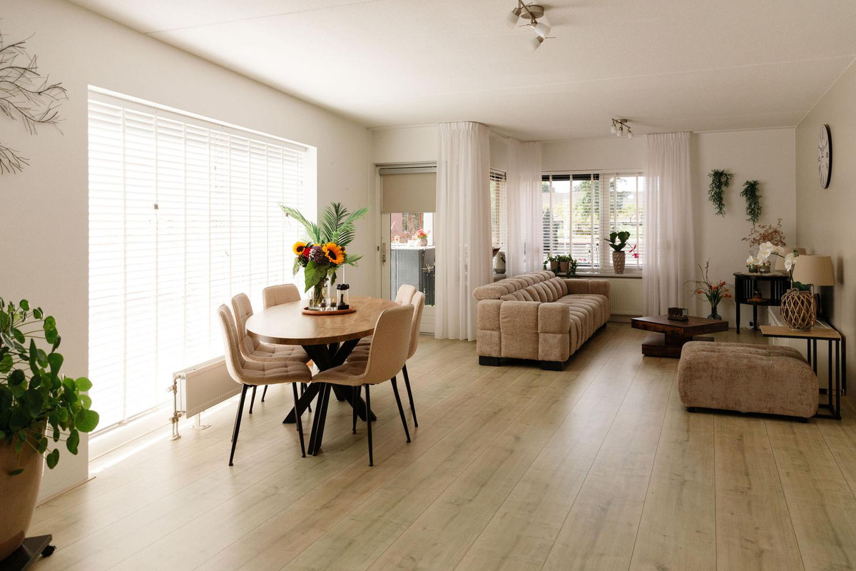 Appartement te koop: van der Hoopstraat 57B, Beverwijk