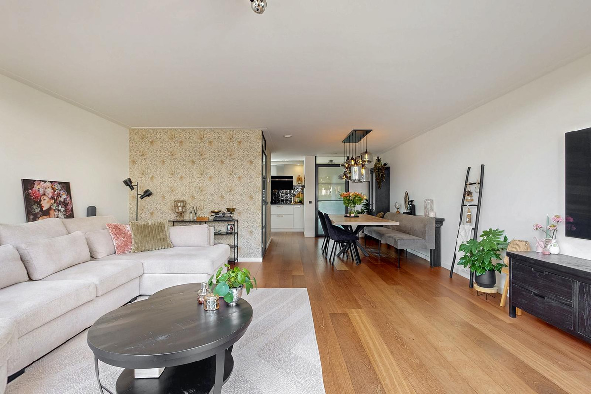 Tussenwoning te koop: Count Basielaan 40, Beverwijk