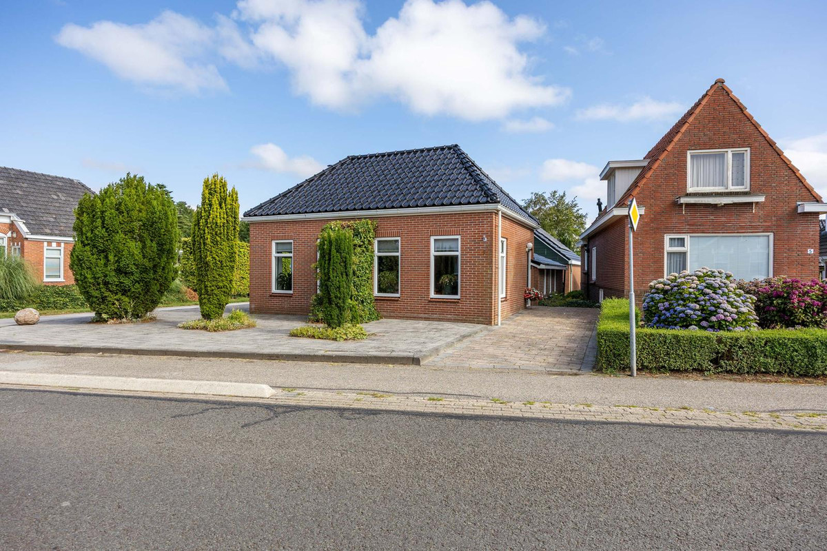 Vrijstaande woning te koop: Hoofdweg 7, Siddeburen