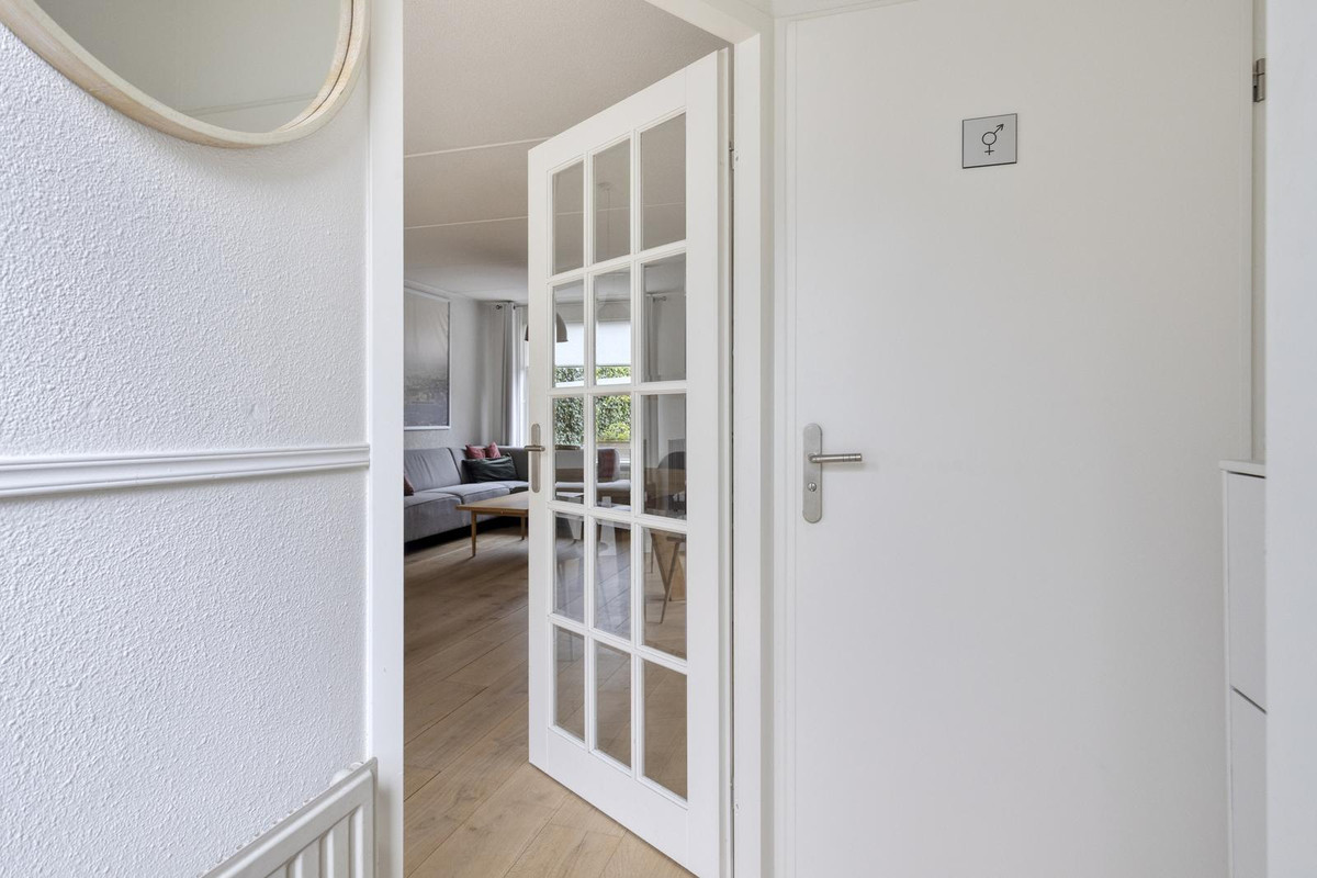 Twee-onder-één-kap te koop: Roerstraat 23, Terneuzen