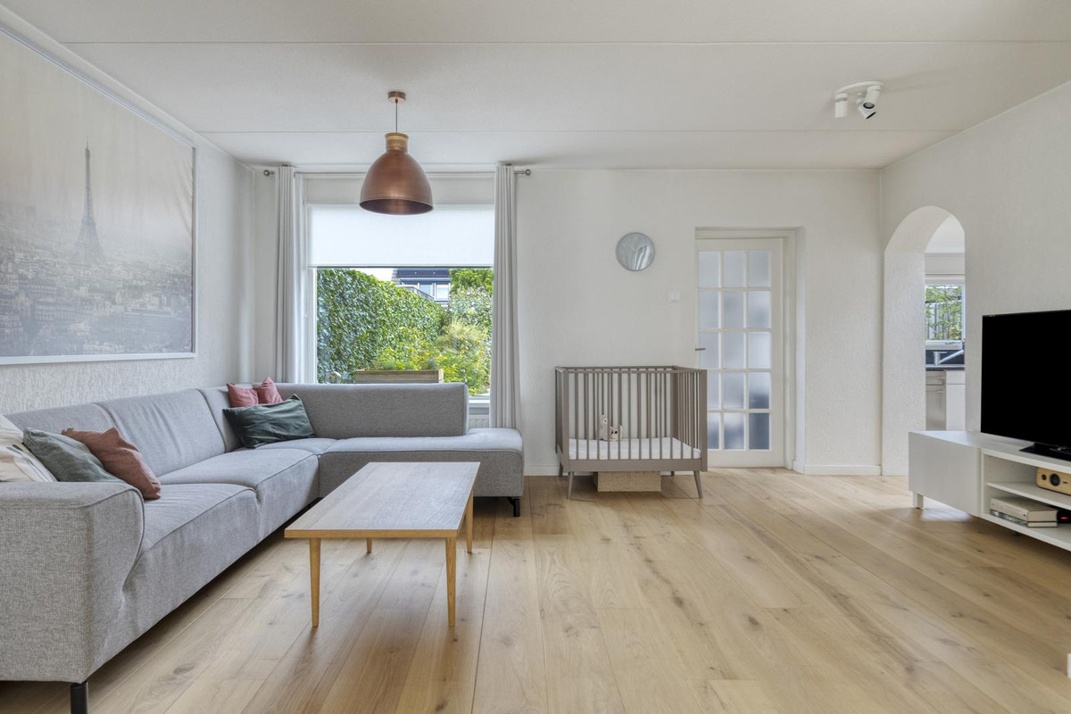 Twee-onder-één-kap te koop: Roerstraat 23, Terneuzen