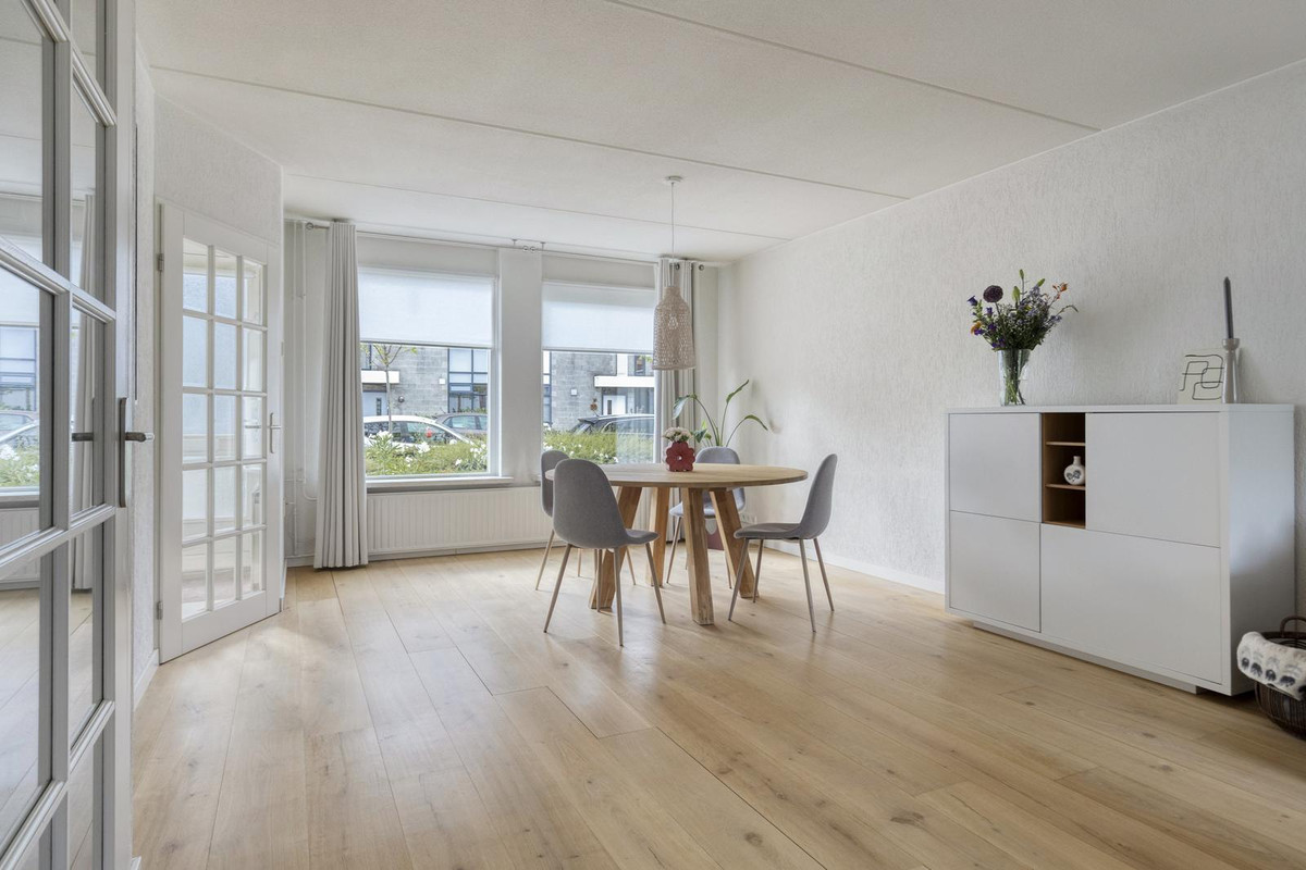 Twee-onder-één-kap te koop: Roerstraat 23, Terneuzen
