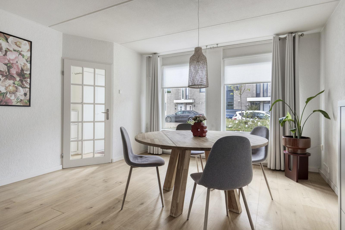 Twee-onder-één-kap te koop: Roerstraat 23, Terneuzen
