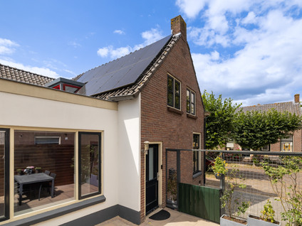 Voorstraat 11
