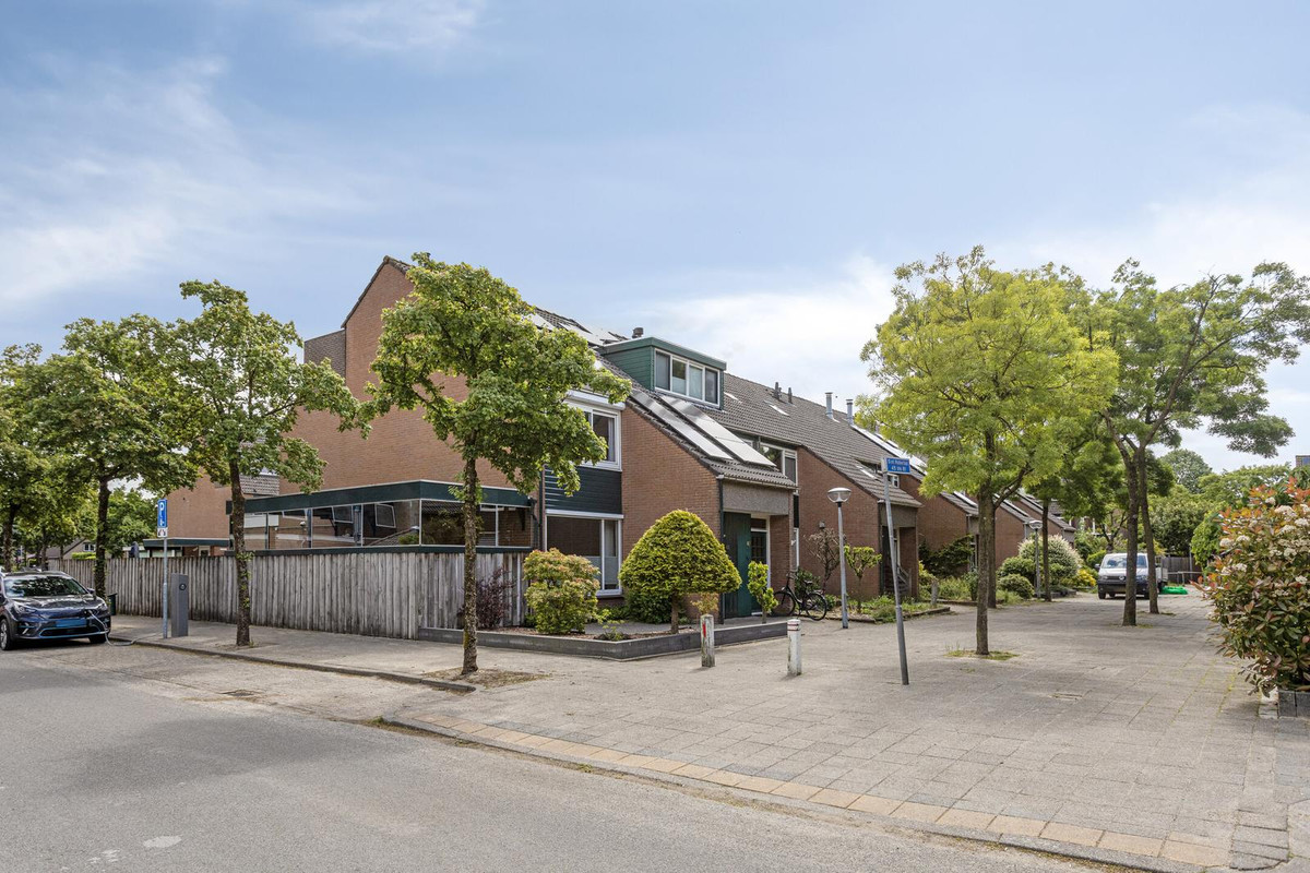 Hoekwoning te koop: Sint Hubertus 45, Ede